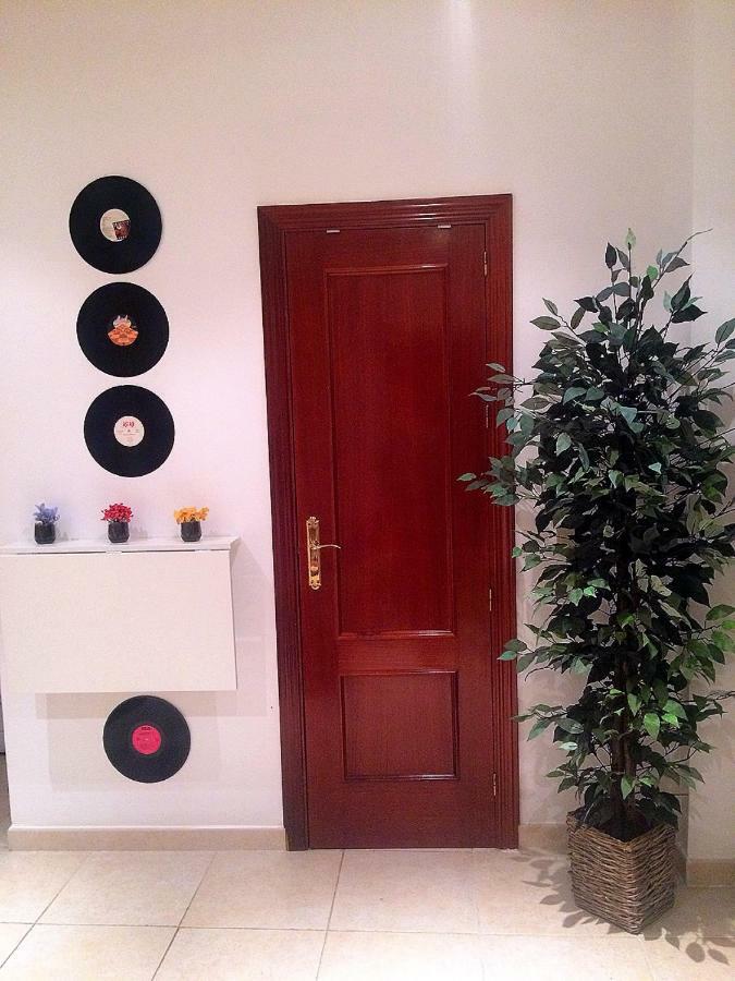 Apartamento Mon Cheri Málaga Exteriör bild