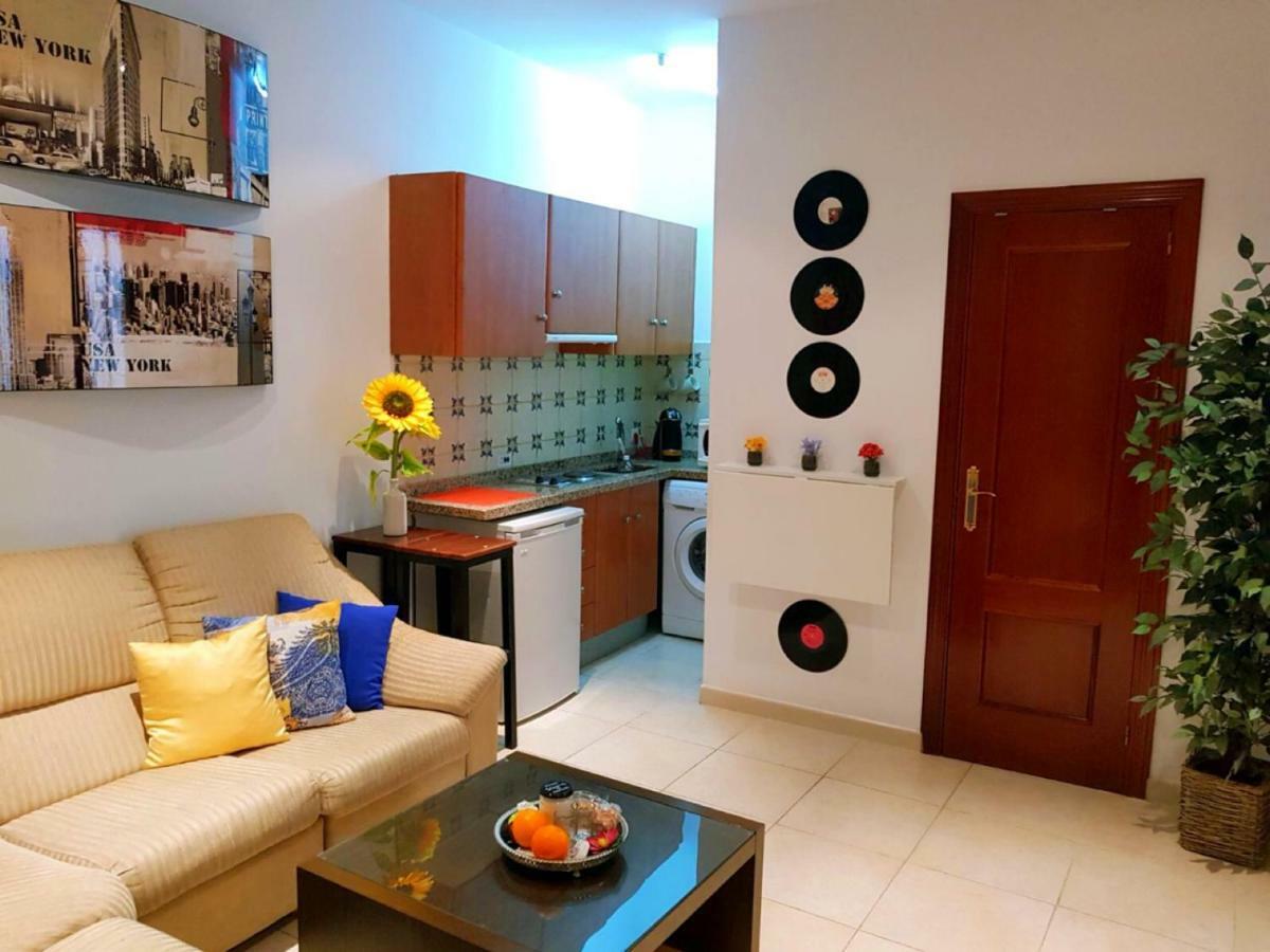 Apartamento Mon Cheri Málaga Exteriör bild